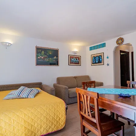Poltu Quatu With Terrace Apartamento Porto Cervo